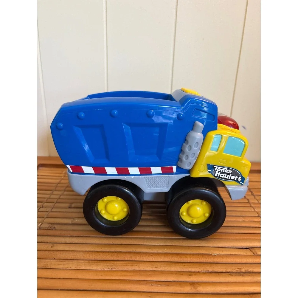 Tonka Haulers Toy Truck Set Dump Truck and Recycling Garbage Truck Blue Green